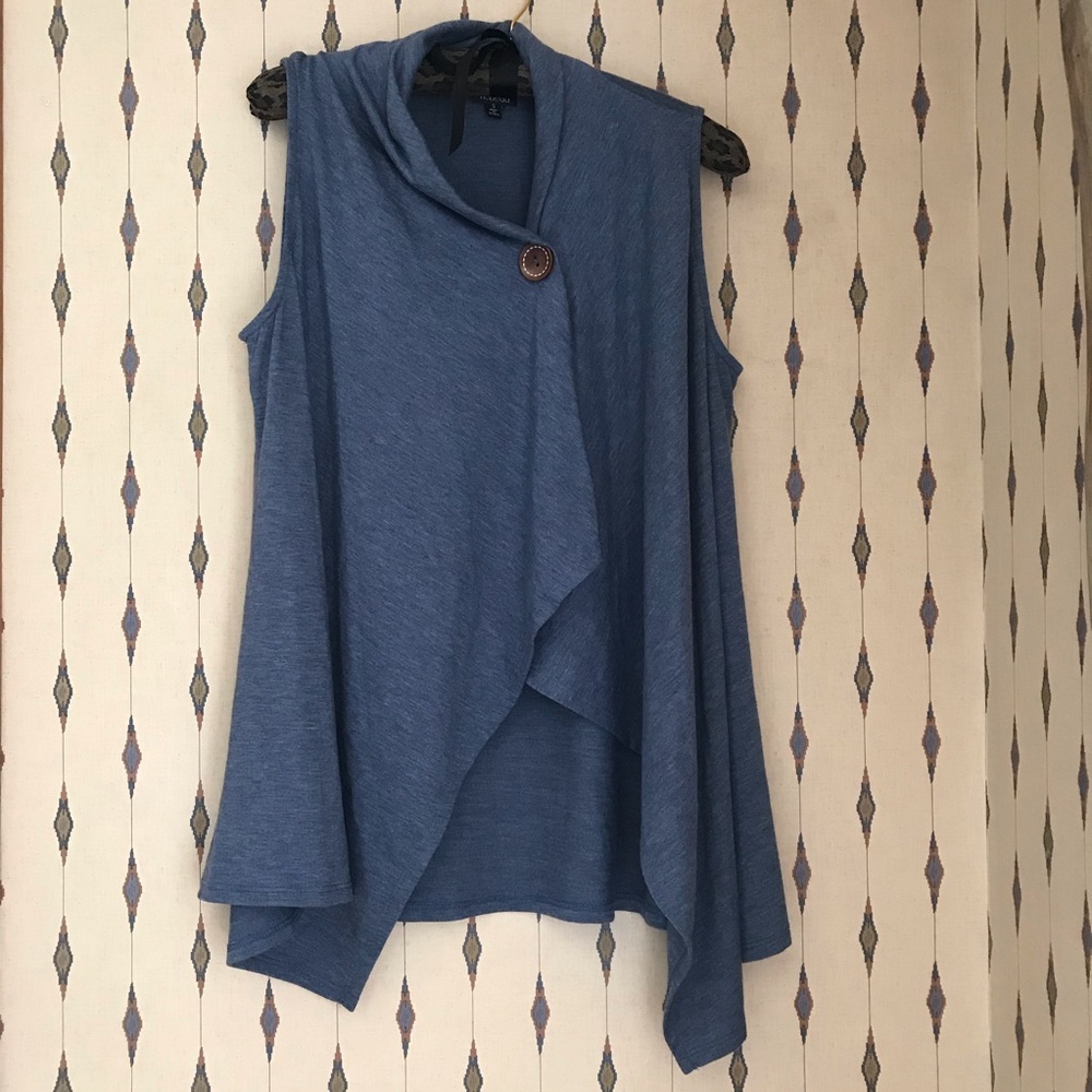 Bobeau Blue Soft Vest with button, small
